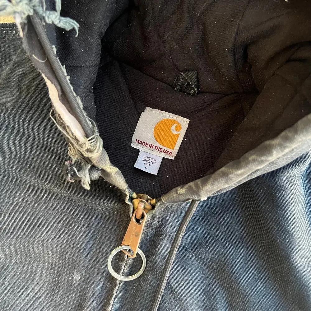 Carhartt J140 black hooded work wear jacket